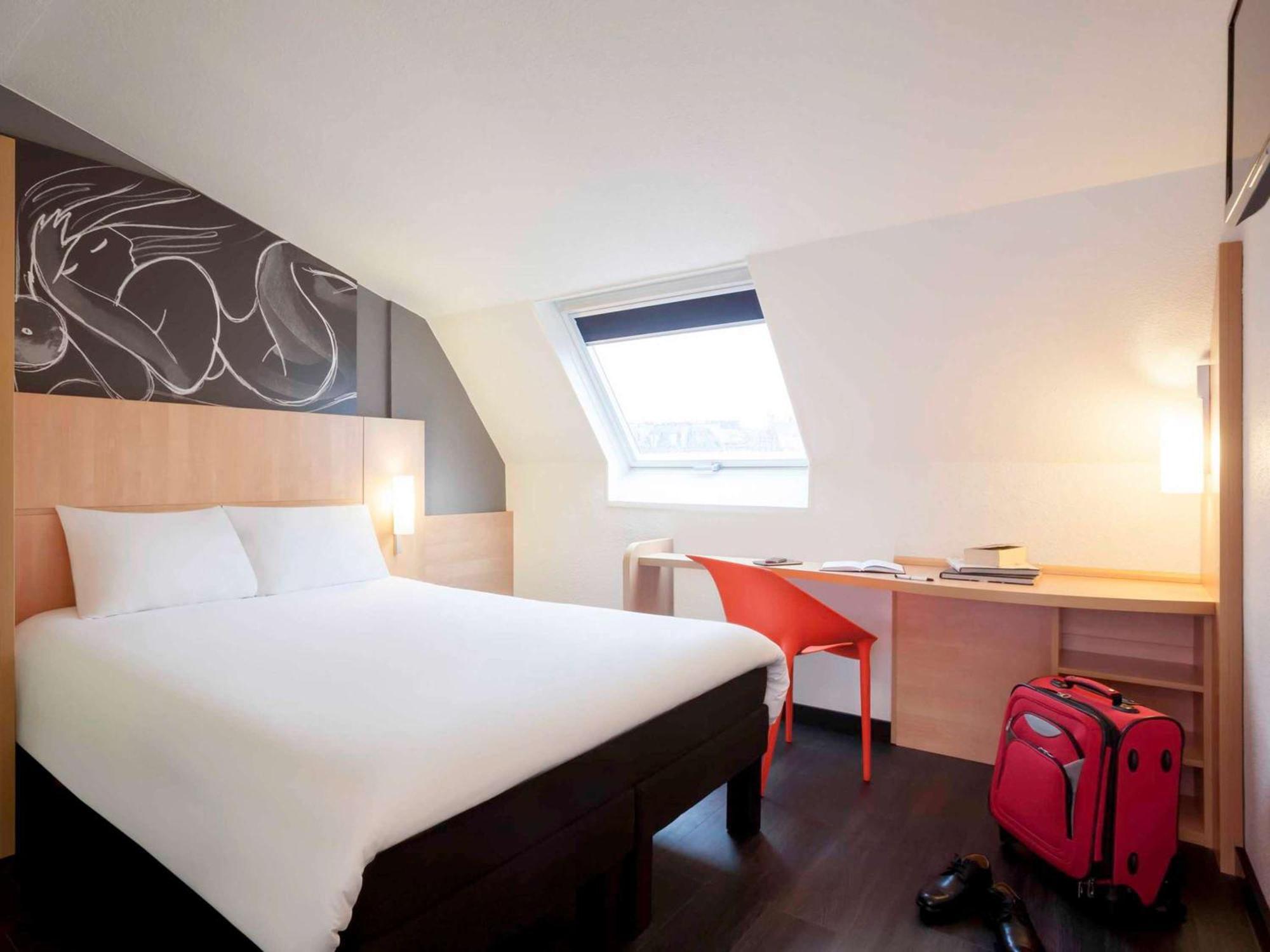 Hotel Ibis Maine Montparnasse París Exterior foto